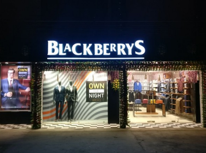 Blackberrys expands presence with new store in UP